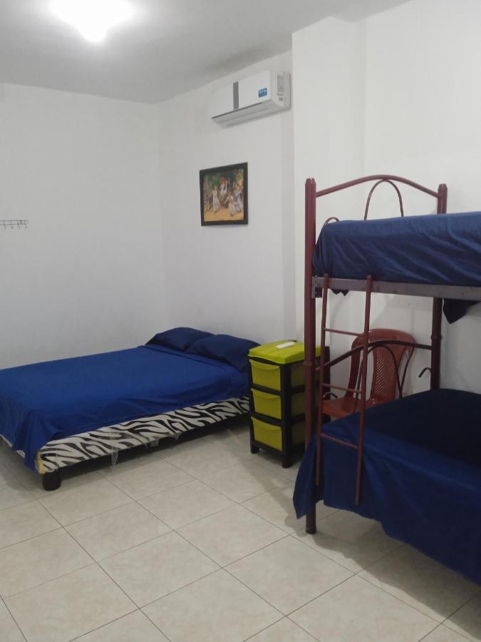 מנטה Hostal Playa Imperial מראה חיצוני תמונה