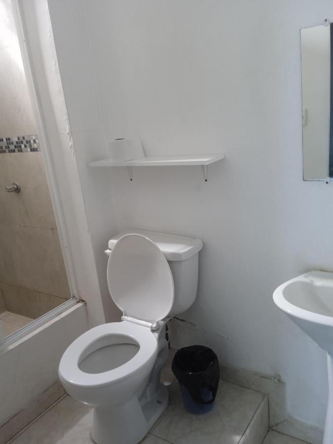 מנטה Hostal Playa Imperial מראה חיצוני תמונה